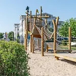 337, Seepark Apartment *