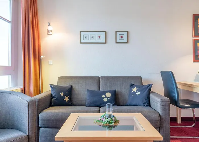 337, Seepark Apartment *